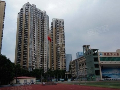 Yunding Cuifeng Phase III ရှိ Blueway ၏ ရေကူးကန်ပရောဂျက်ကို အဘယ်အရာက ထူးထူးခြားခြား အပန်းဖြေစရာနေရာဖြစ်စေသနည်း။