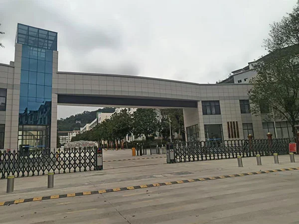 Buleway တည်ဆောက်ရေး ရေကူးကန် စီမံကိန်း- Malipo အမျိုးသား အလယ်တန်းကျောင်း၊ ယူနန်ပြည်နယ်။